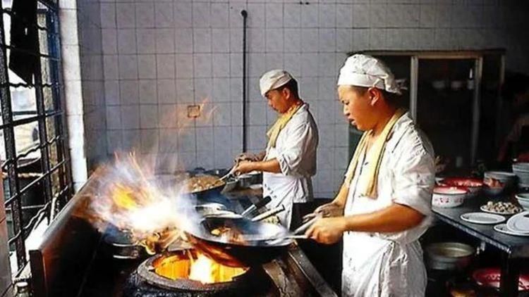 目前34岁的穆勒也属于这一行列，对于这位拜仁传奇的未来会如何，这仍是开放的。